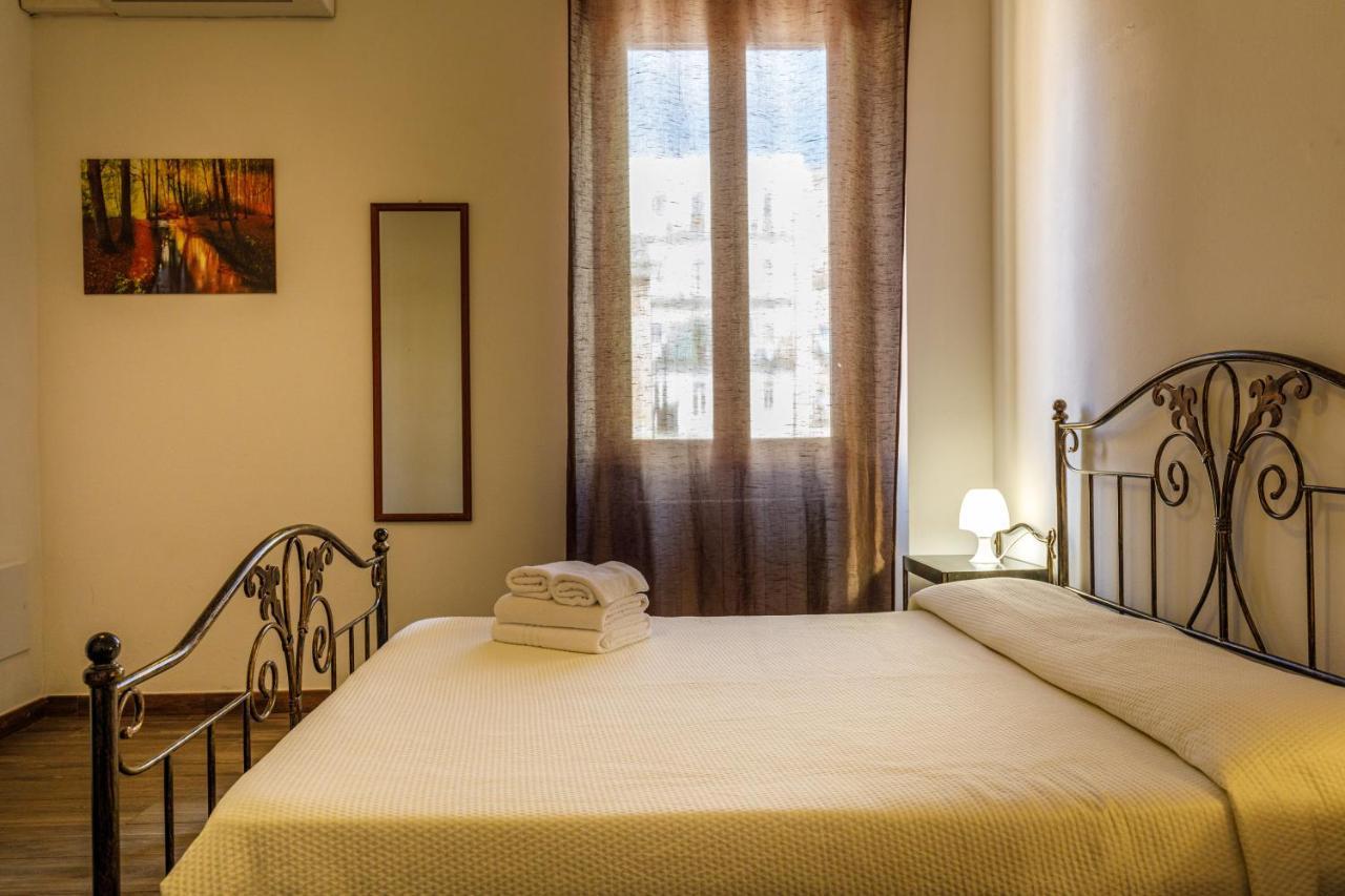 Onlyrooms I - Central & Quiet Area Cagliari Buitenkant foto