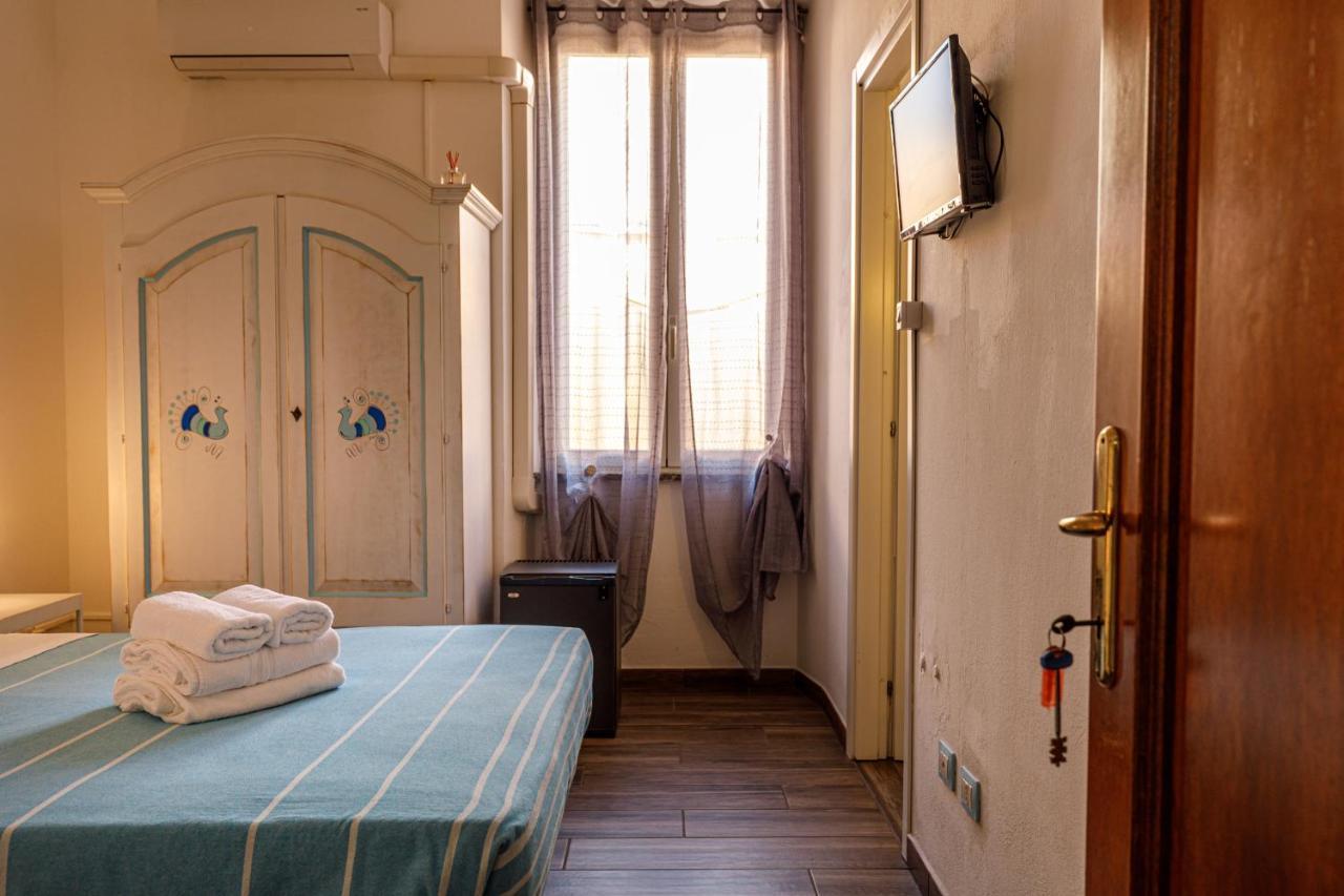 Onlyrooms I - Central & Quiet Area Cagliari Buitenkant foto