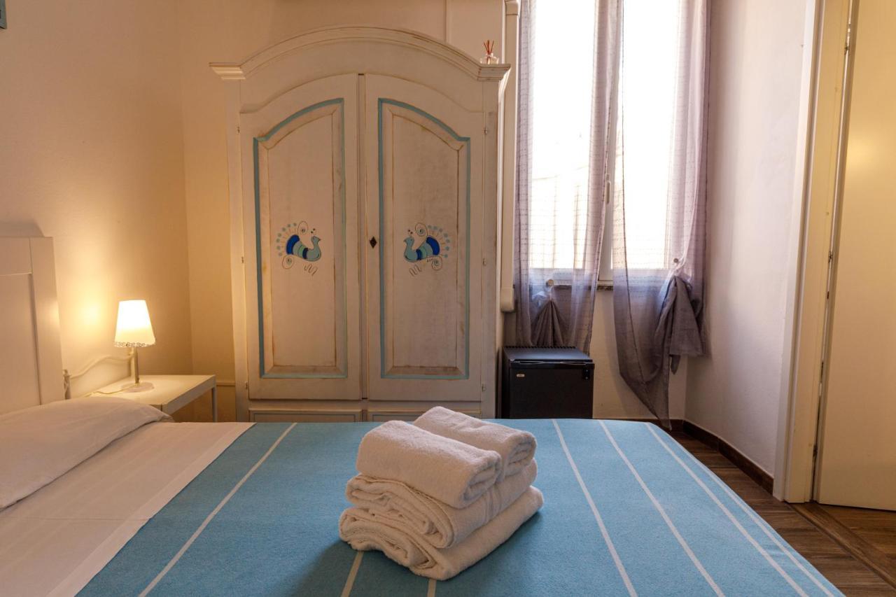 Onlyrooms I - Central & Quiet Area Cagliari Buitenkant foto